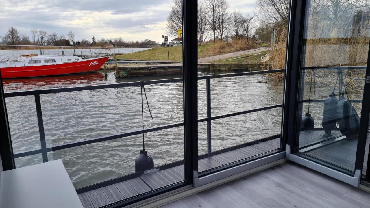 Hausboote Unteres Odertal Hausboot Kranich Hotel Schwedt Luaran gambar