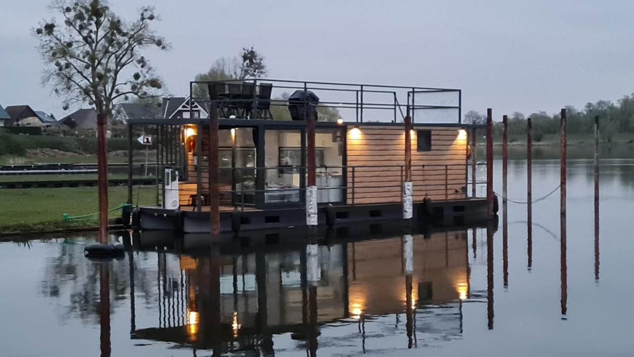 Hausboote Unteres Odertal Hausboot Kranich Hotel Schwedt Luaran gambar